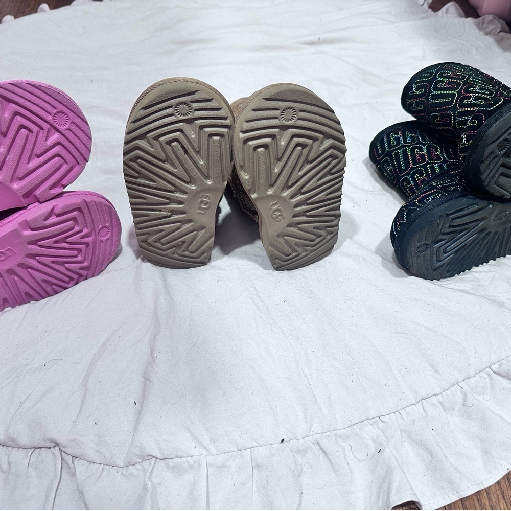 Adorable UGG Bundle - Picture 2 of 3